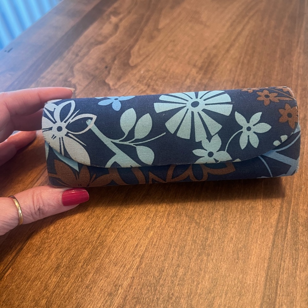 Vera Bradley Floral Pattern Glasses/Sunglasses Case
